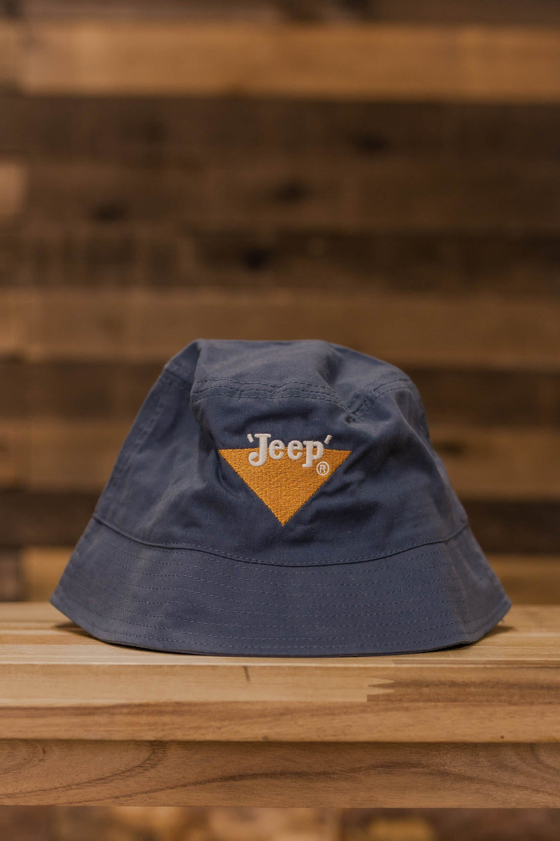 Jeep® Triangle Logo Bucket Hat (Oops) - dermovitalia