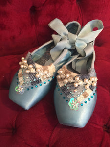 turquoise pointe shoes