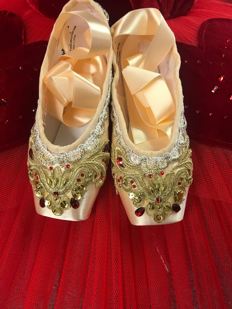 Decorated pointe shoes - Red - Just Ballet