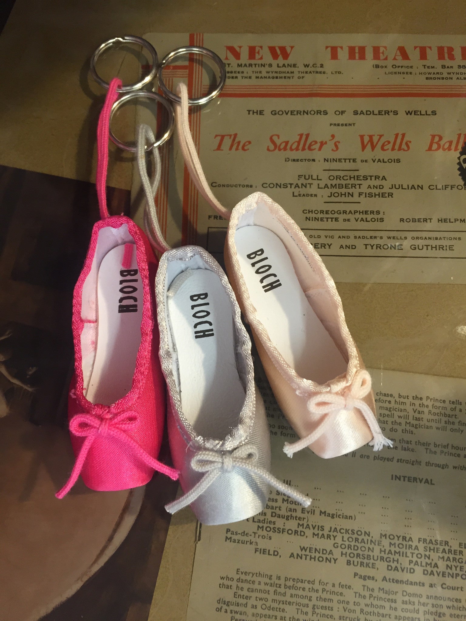 Bloch Pointe shoe keyring – Just Ballet