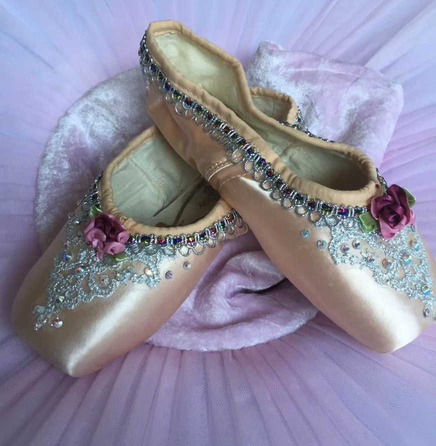 Decorated pointe shoes - Aurora – Just Ballet