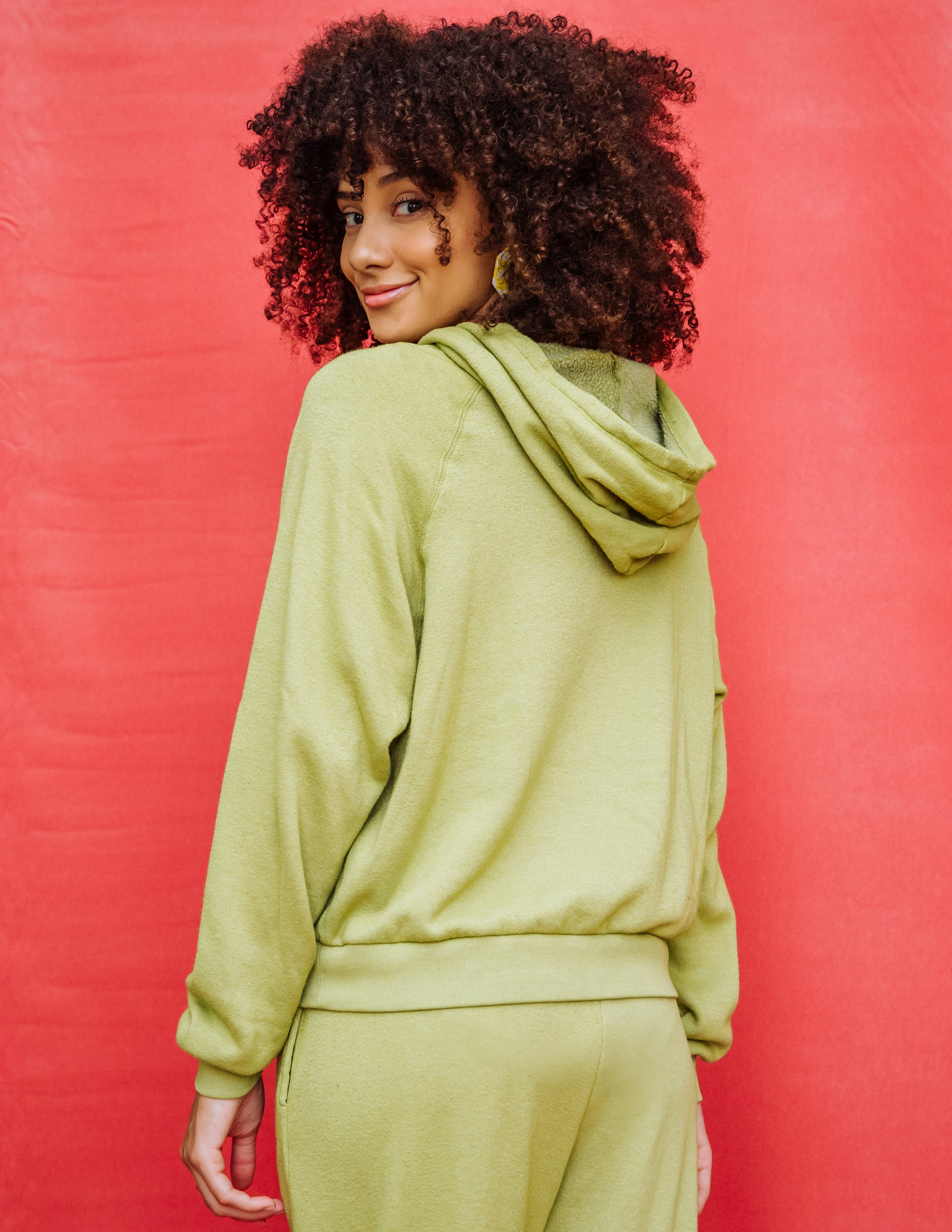 Universal Hoodie Softie Sweater - Olive