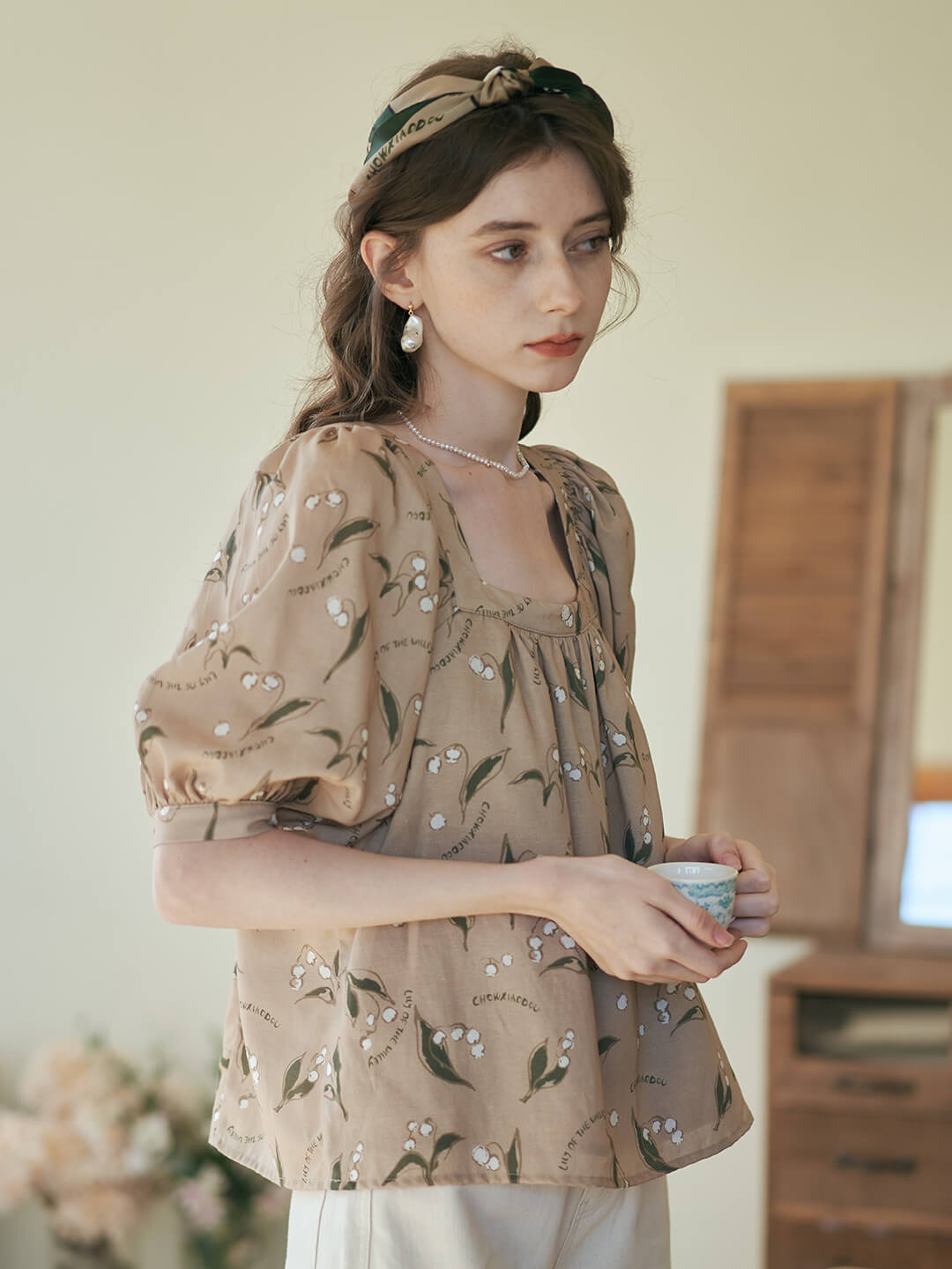 Chowxiaodou Convallaria Printed Khaki Loose Blouse