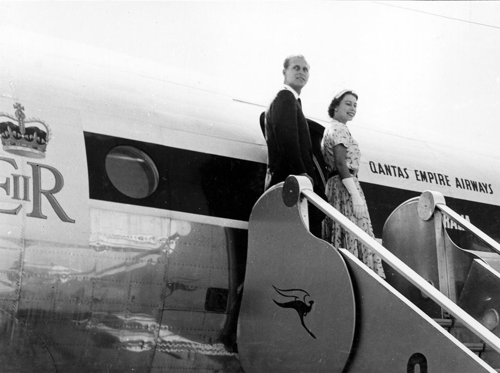 Prince Philip and Elizabeth II leaving Queensland (1954)