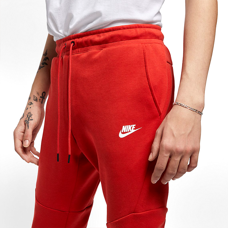 mystic red nike tech