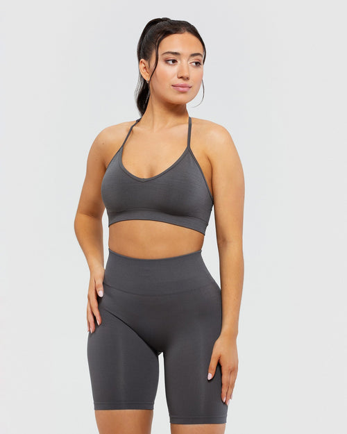 Article sport femme - Bnj les sportives 😍Le retour 😍 Tenue sport nike La  haute qualité Disponible Taille s m l xl Couleur grise Livraison disponible  pour 58 wilaya #fit #fitnessmotivation #fitnesswer #