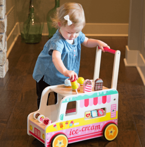 Bestes Spielzeug für 10 Monate alte Kinder – Push Toy von Fatbrains