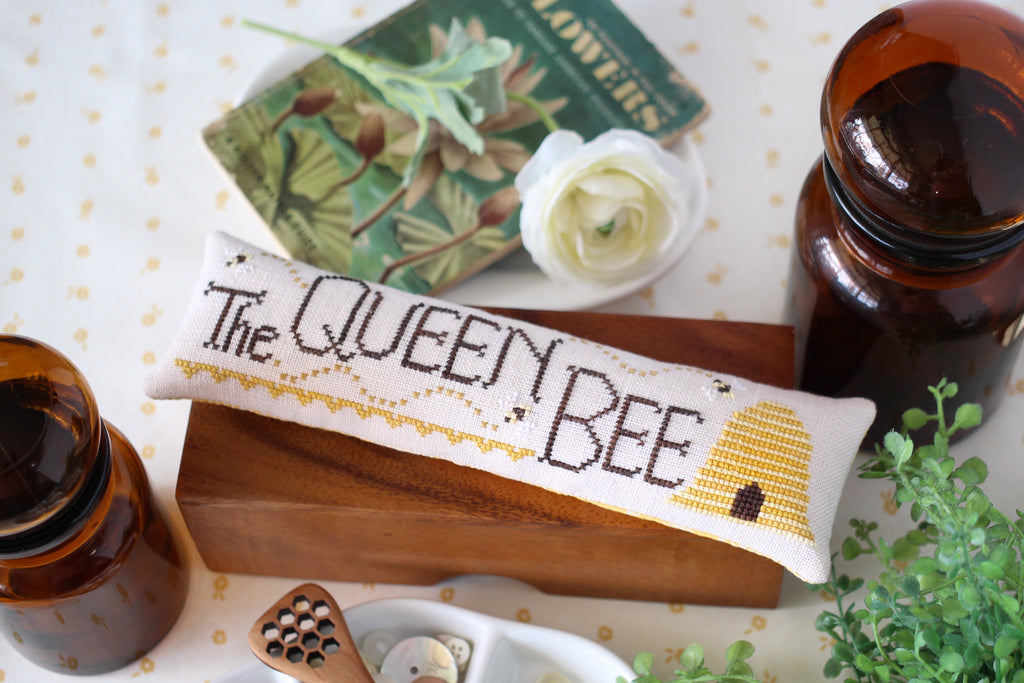 The Queen Bee - October House Fiber Arts Journal