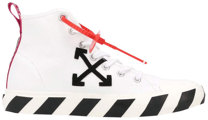 Спортивные off white. Off-White Mid Top Sneaker. Converse off White черные. Off White патч. Тапочки off White.