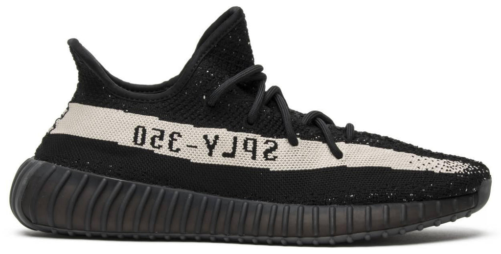 yeezy boost 350 v2 core black white