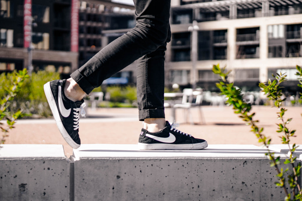 nike sb blazer low gt on feet