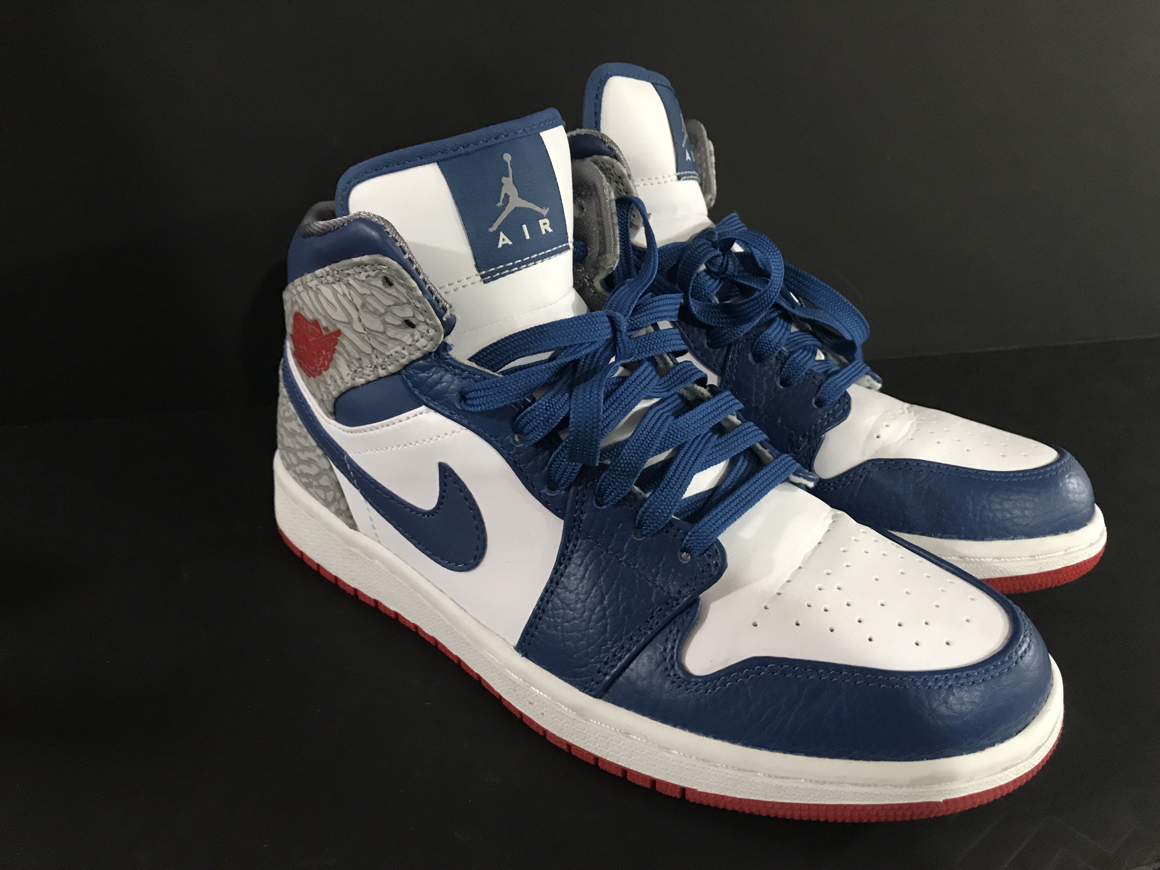 true blue jordan 1