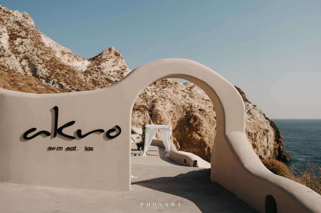 Beach_wedding_venue_in_Santorini