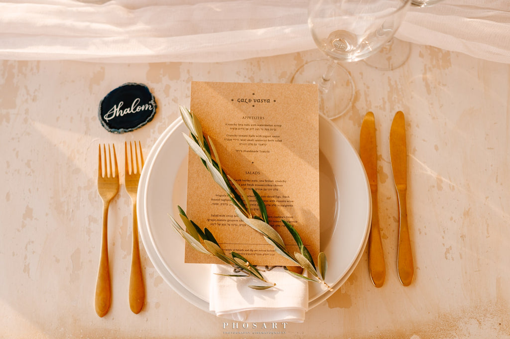 wedding_table_decorations_with_olive_leaves 