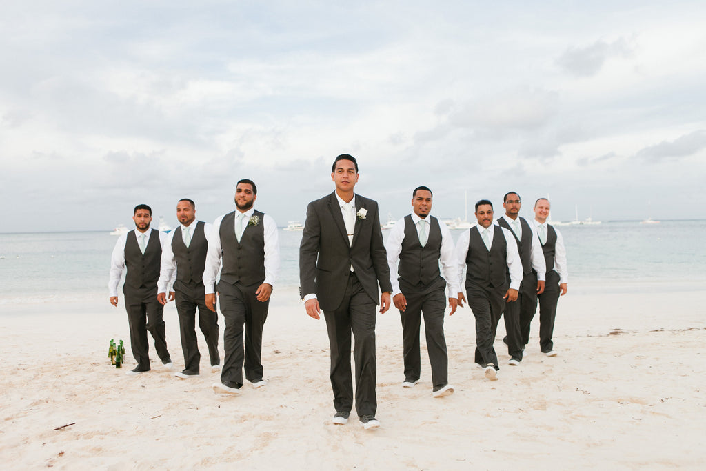 groom_outfit_for_beach_wedding