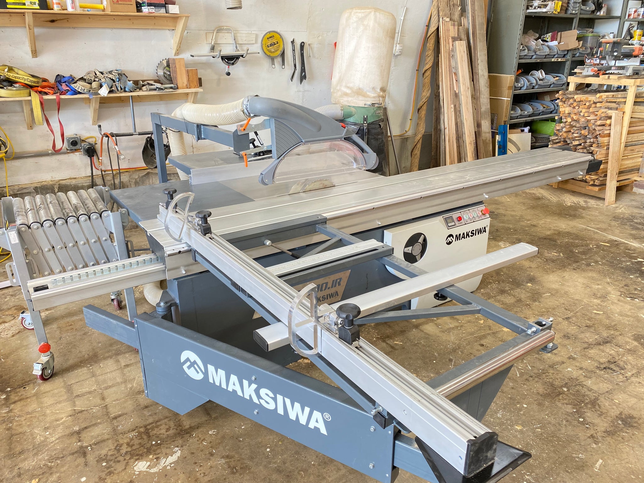 Maksiwa Sliding Panel Saw