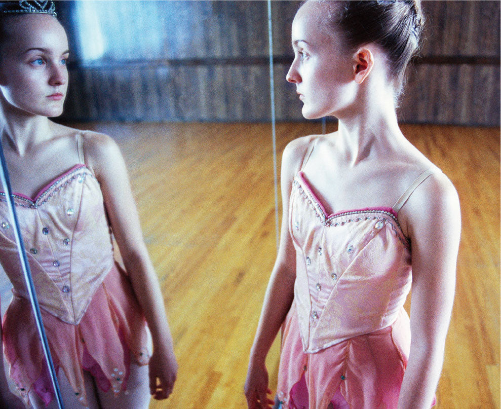 Figure 16.2 While mirrors can be very helpful in dance training, they can also be detrimental. © Lawrence Manning/Corbis