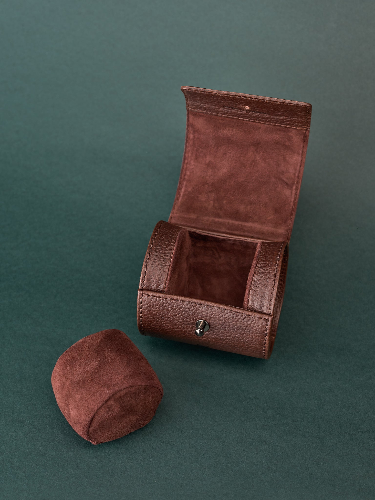 Single watch box for men brown by Capra Leather
