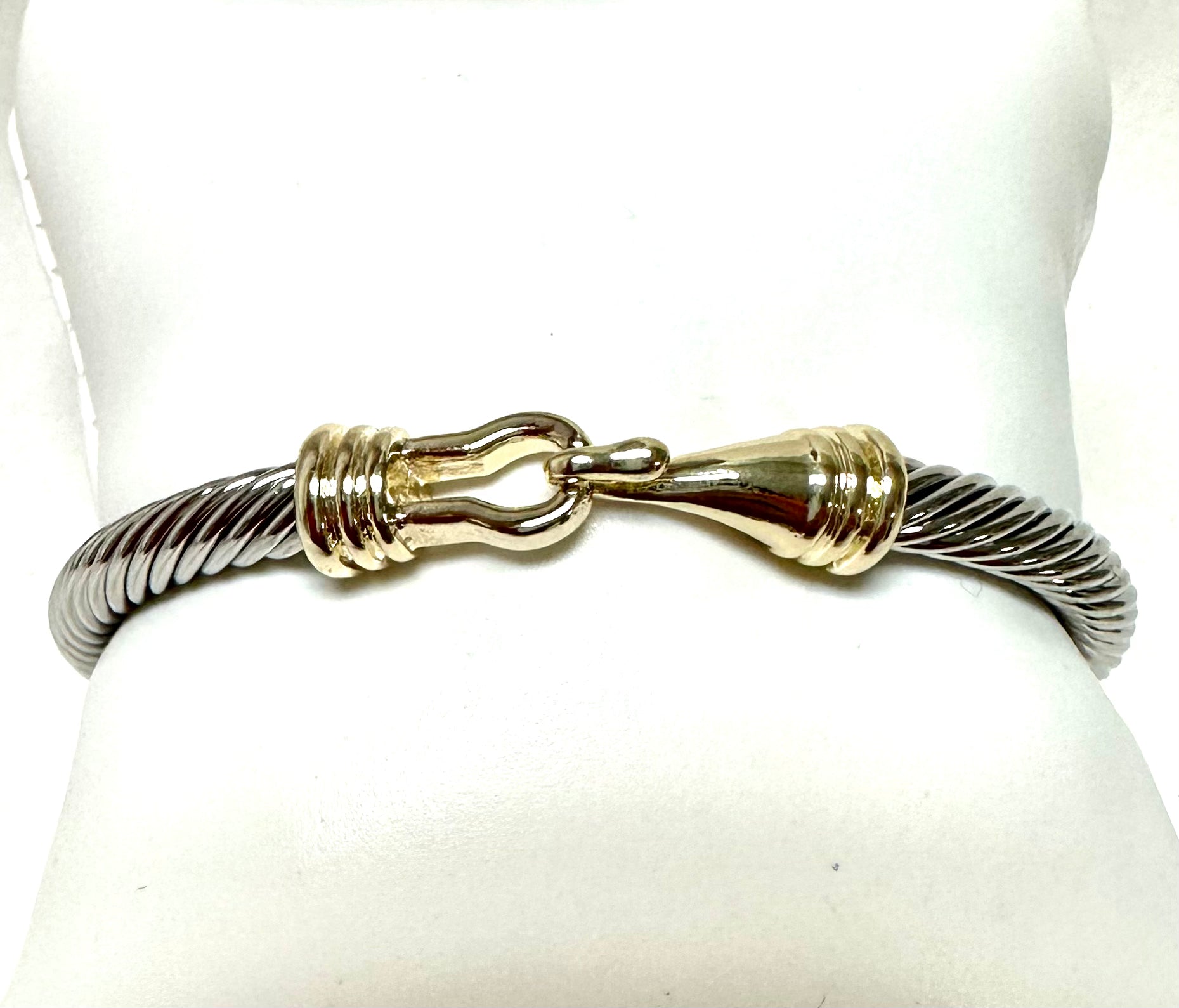 Silver Cable Buckle Bracelet