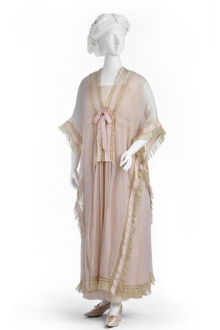 LCMA 1910 peignoir