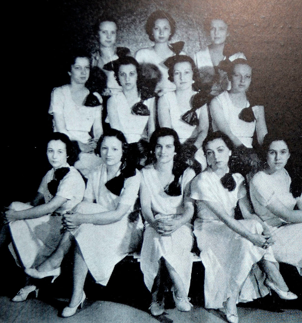 1930's girl's drama club