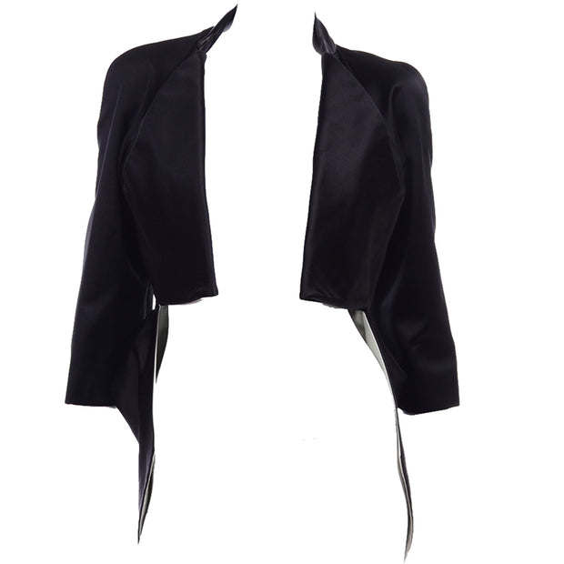 Alexander McQueen Runway Cutaway Tuxedo Jacket Spring 2009 – Modig