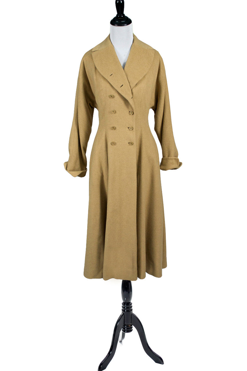 Vera Maxwell vintage coat from 1940s Cinched waist