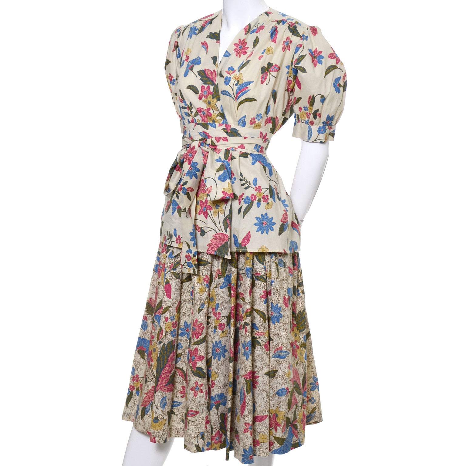 1970s 2 Piece YSL Yves Saint Laurent Vintage Dress in Floral Print ...