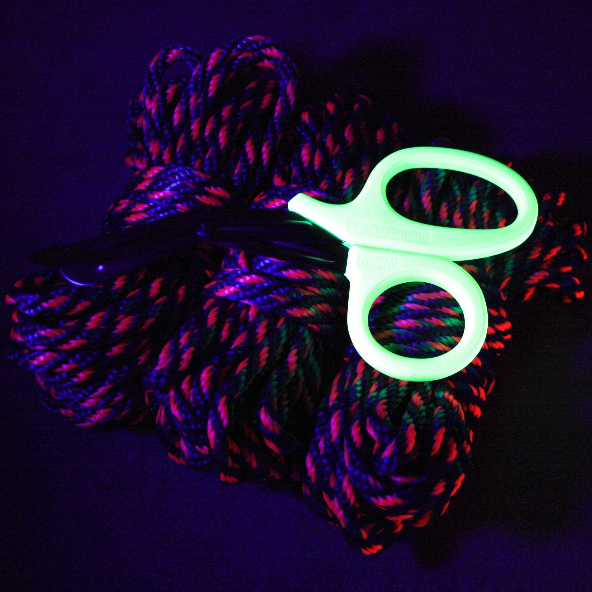 black light room rope