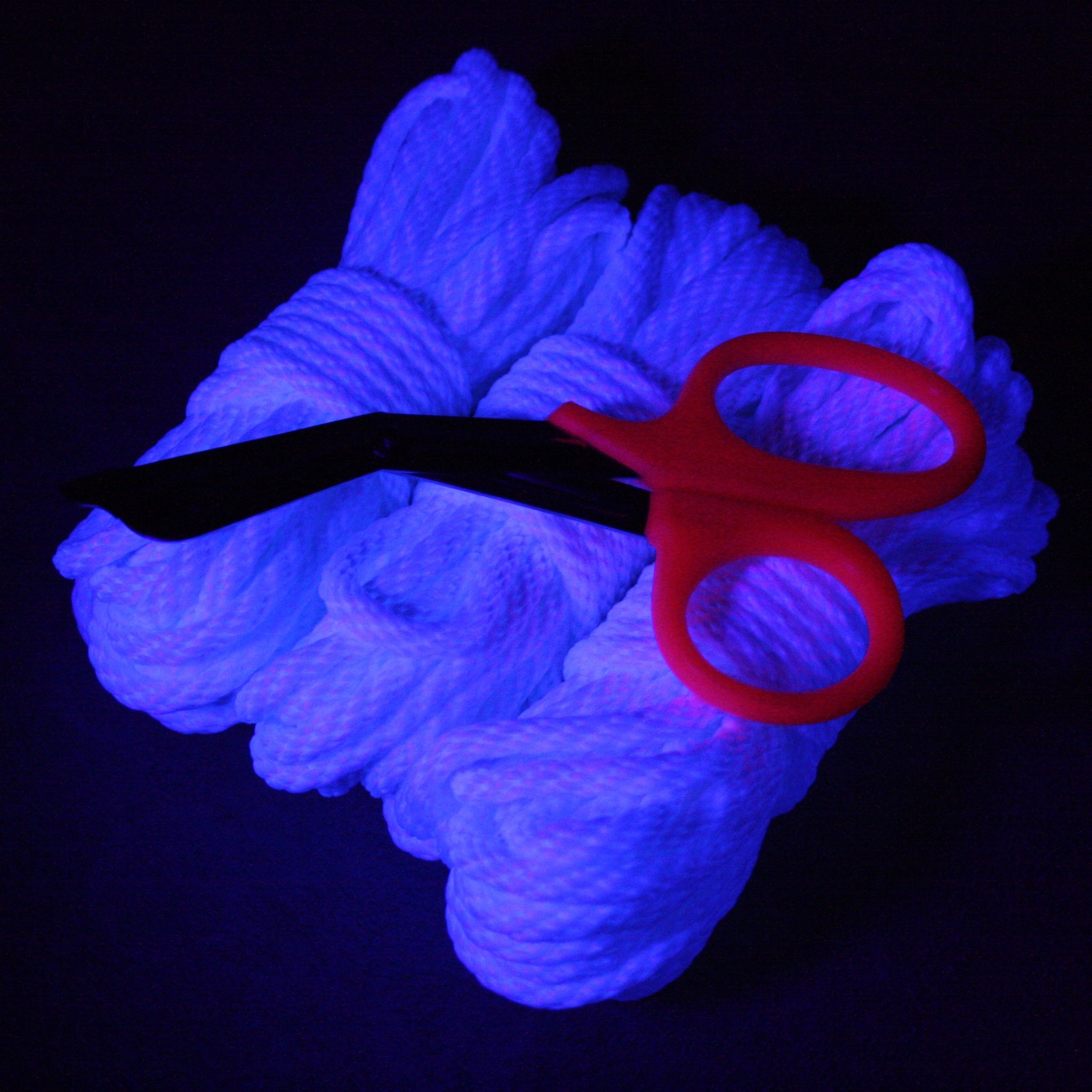 black light room rope