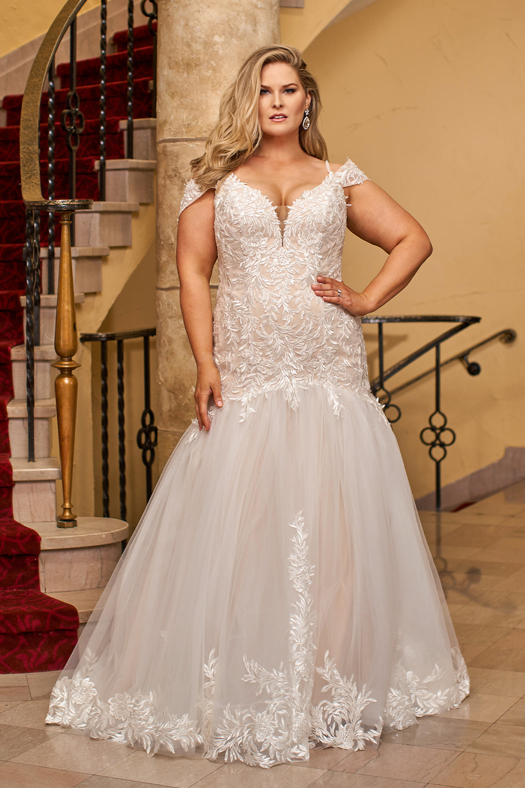 Plus Size Lace Mermaid Wedding Dress | Michelle Bridal MB2411