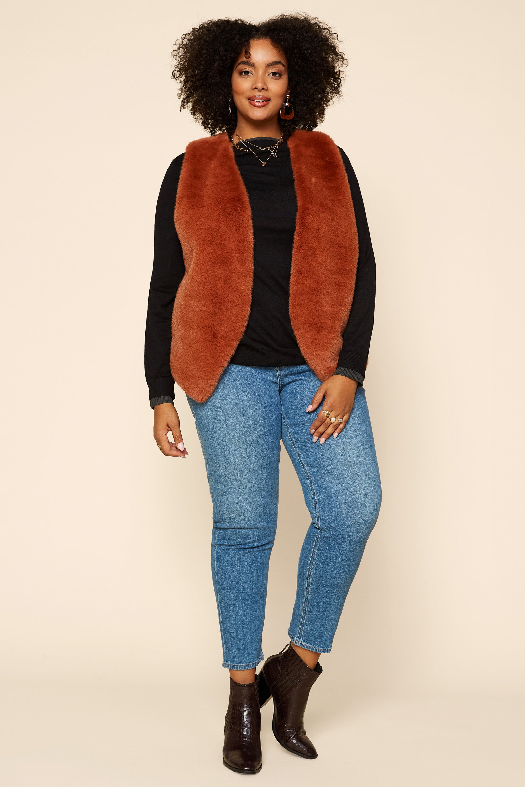 Plus Fur with Pocket – ARE BLUE