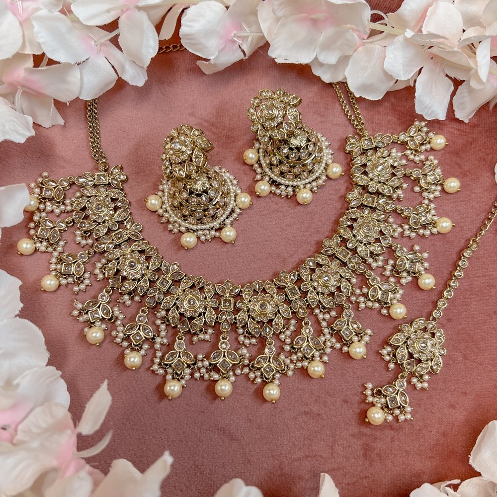 Sandika Necklace Set - Golden – SOKORA JEWELS