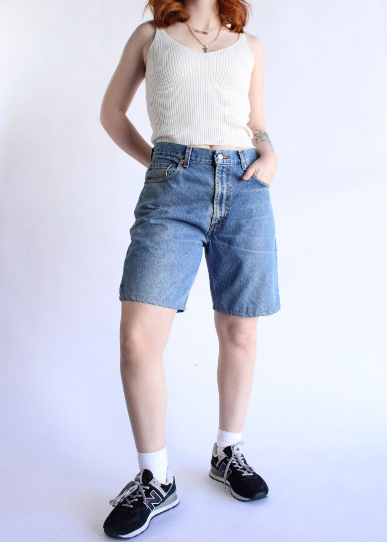 Levi's® HIGH WAISTED MOM - Denim shorts - crack of dawn/bleached denim 