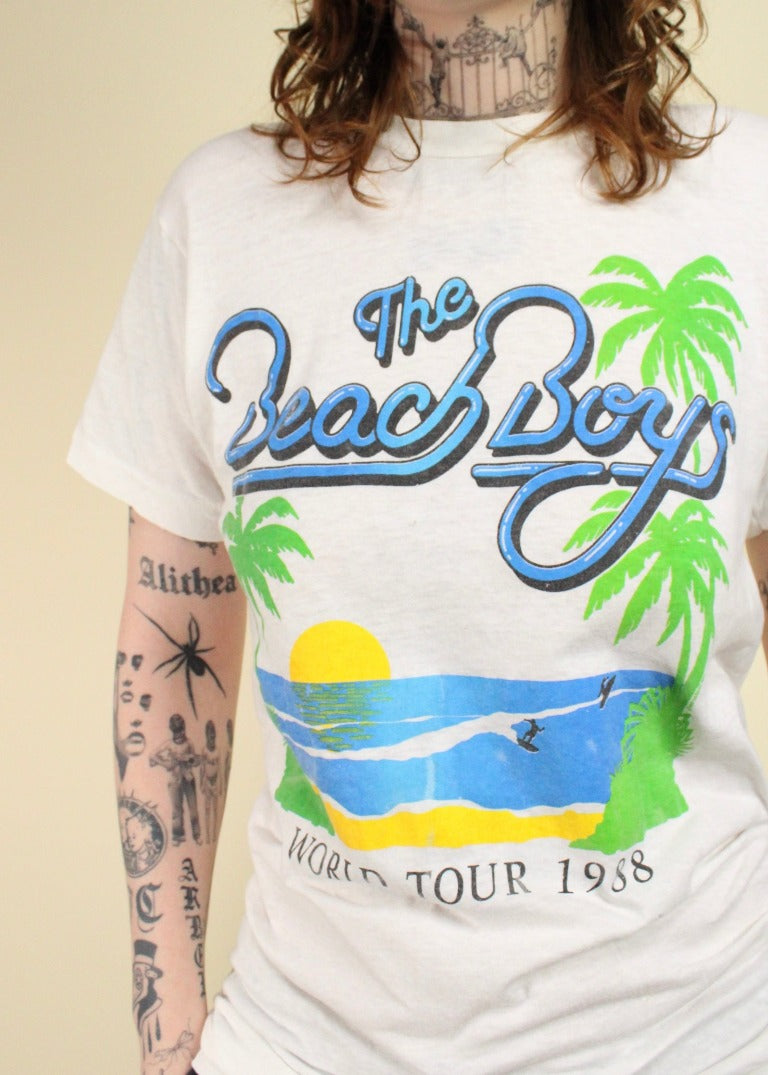 Vintage Beach Boys Tee T0083 - Recycled.Clothing