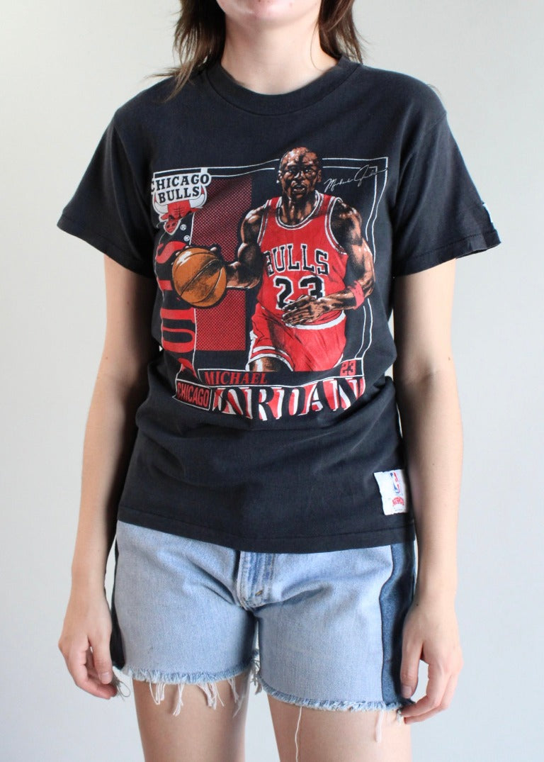 American Red Cross Vintage Chicago Bulls Tee T1583