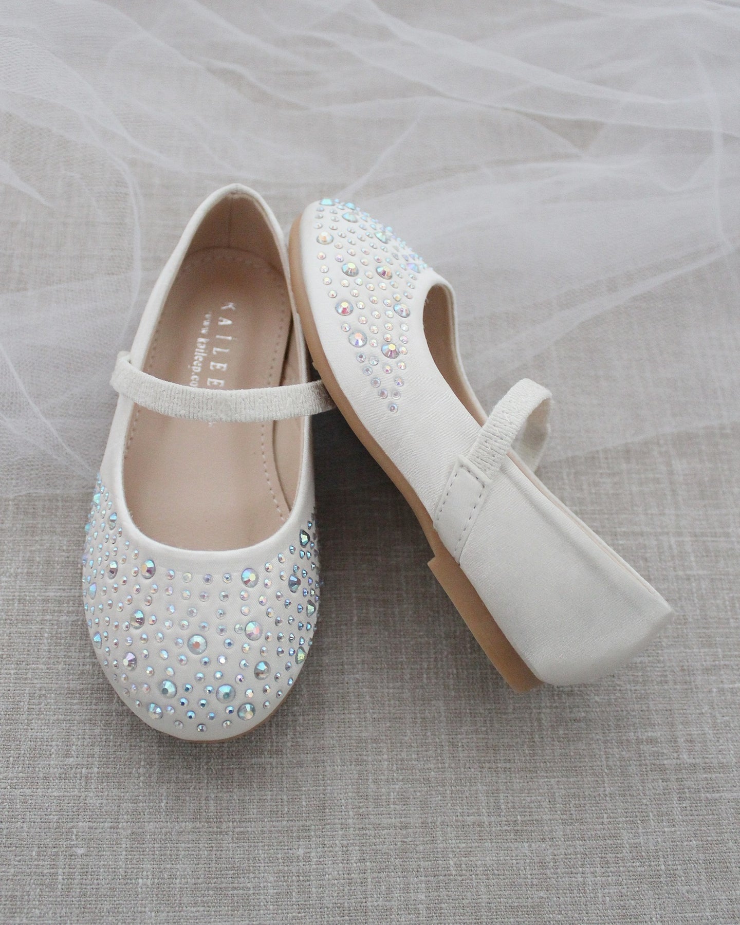 Flower Girls Shoes, princess shoes in glitter, satin and sequins ...