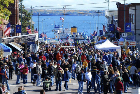 Bayfield Apple Festival crowds of people most popular festival in Wisconsin