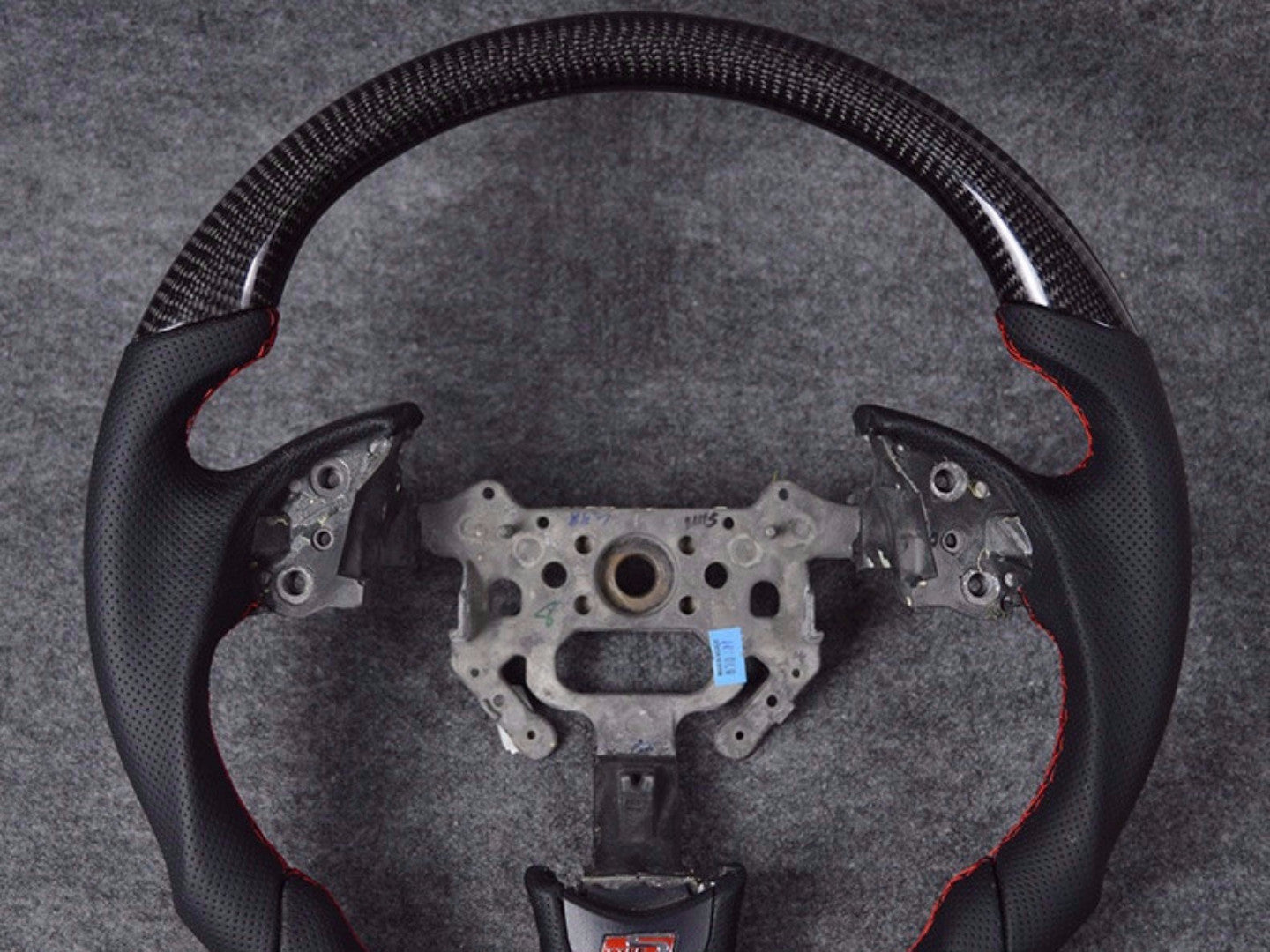 top center marker steering wheel