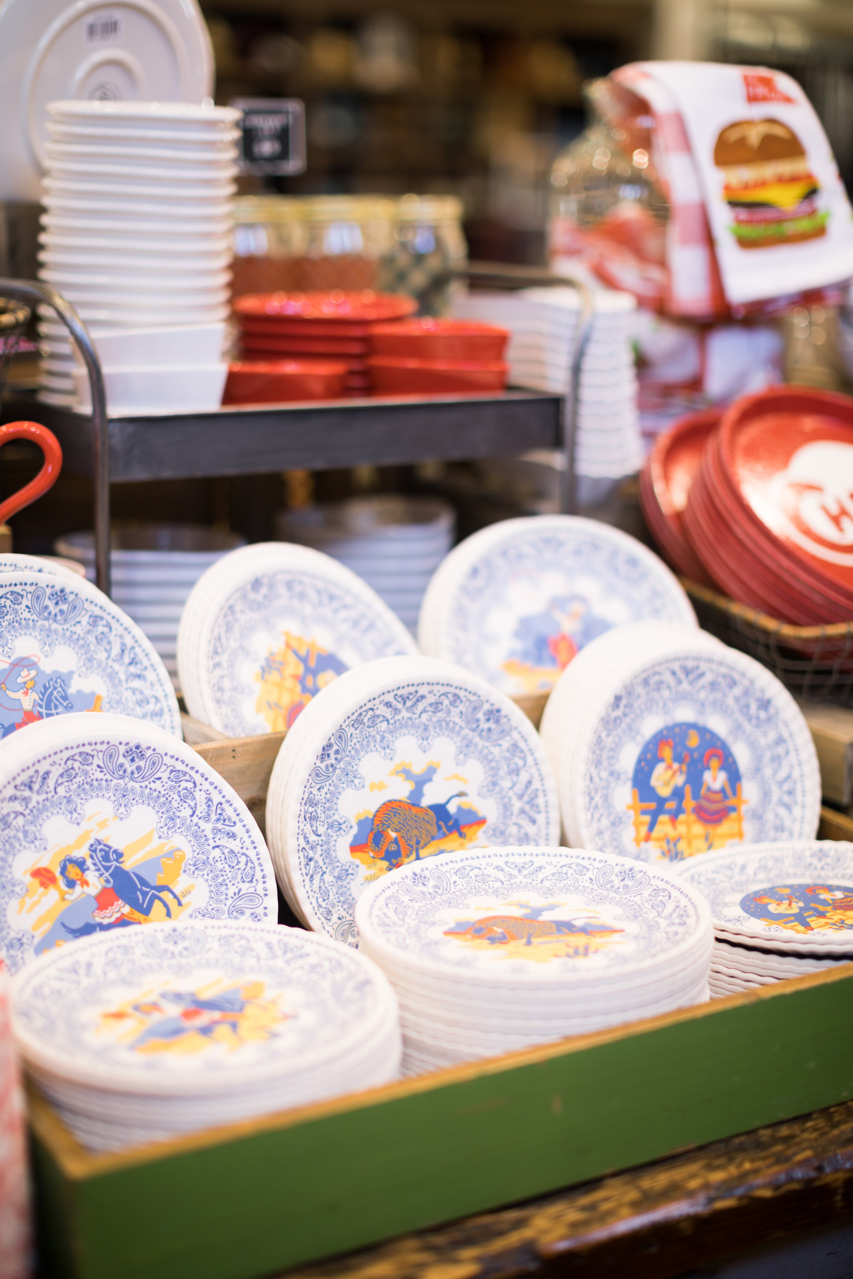 Southwest "Paper" Plates - The Pioneer Woman Mercantile