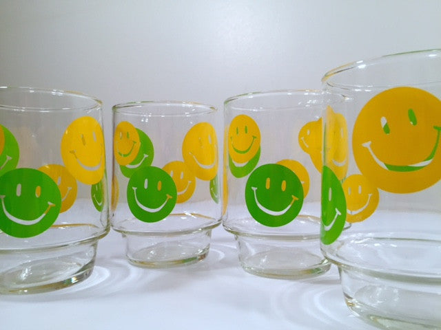 Trippy Smiley Face Glass Beer Can Libbey Glass Beer Glass 