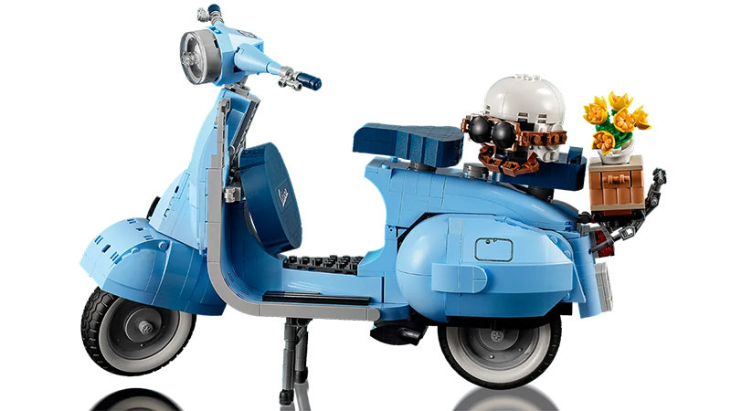 disney pixar vespa minis