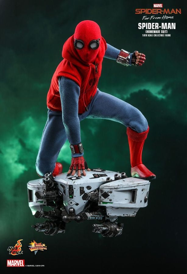 Hot Toys Spider-Man: Far From Home - Spider-Man Homemade Suit 1:6 Scal– My  Hobbies