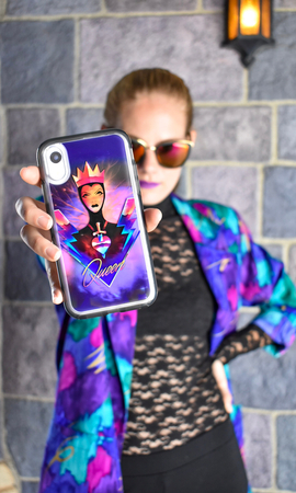 Limited Edition Villains Evil Queen Symmetry Series Disney x OtterBox phone case for iPhone XR