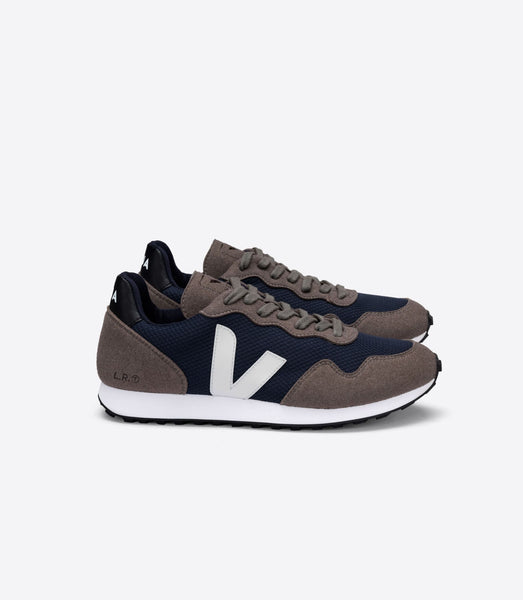 SDU Mesh in Nautico Oxford Grey from Veja