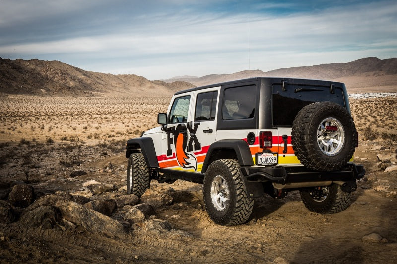 Fox 07-18 Jeep Wrangler JK  Performance Series . Smooth Body - Fuel  Injector Connection