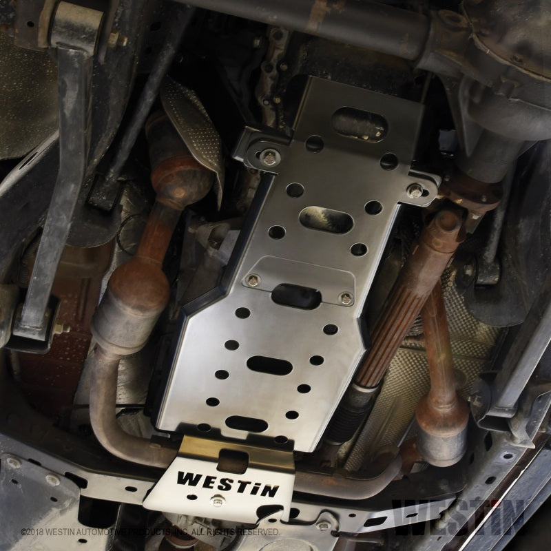 Westin/Snyper 07-17 Jeep Wrangler Oil Pan/Transmission Skid Plate - Te -  Fuel Injector Connection