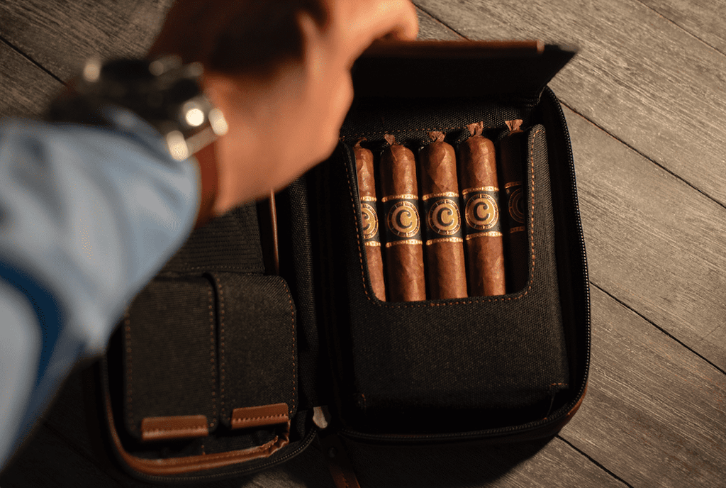 Cómo mantener su humidor de puros - Northwoods Humidors