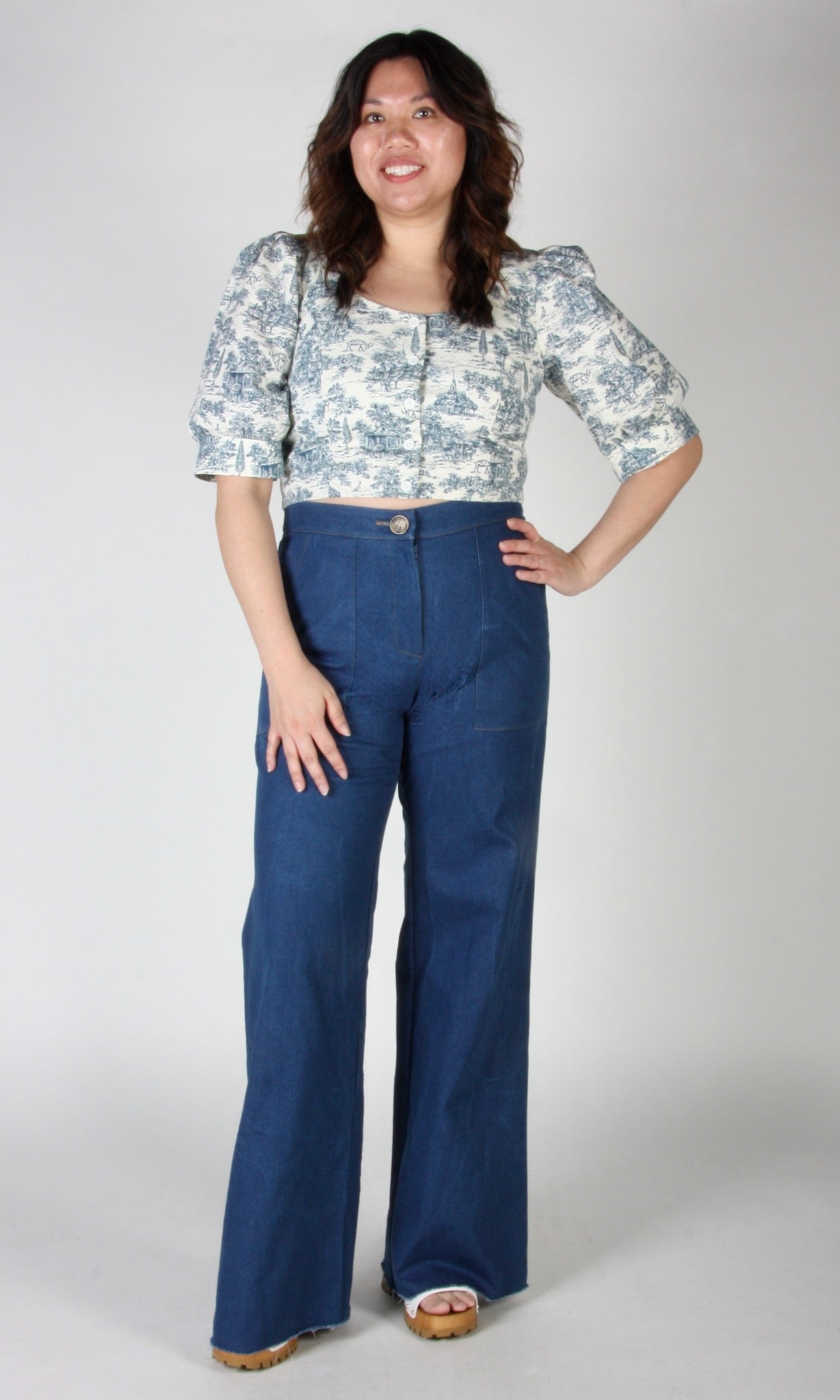 SS394 - XS - Stonechat Top - Navy Village Toile