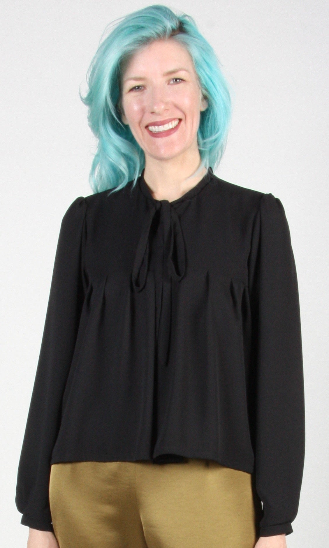 Circinae Top - Black